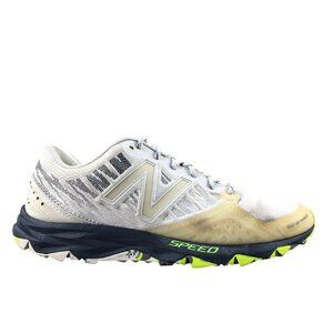 New Balance Women's Size 11B 690v2 White Grey Lace-Up Running Sneakers WT690RA2